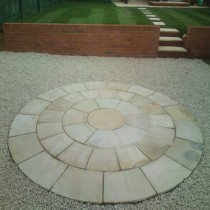 Fossil Mint Indian Sandstone Natural Circle Patio Paving Slabs Pack 2.7m Fossil Mint Indian Sandstone Natural Circle Patio Paving Slabs Pack 2.7m