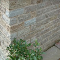 Raj Green Indian Sandstone Tumbled Walling Blocks Pack 6.48m2 40mm to 80mm Raj Green Indian Sandstone Tumbled Walling Blocks Pack 6.48m2 40mm to 80mm